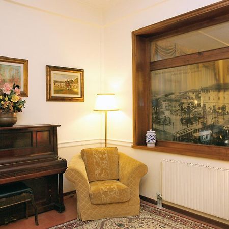 Hotel Coluccini Marina di Pietrasanta Exteriör bild