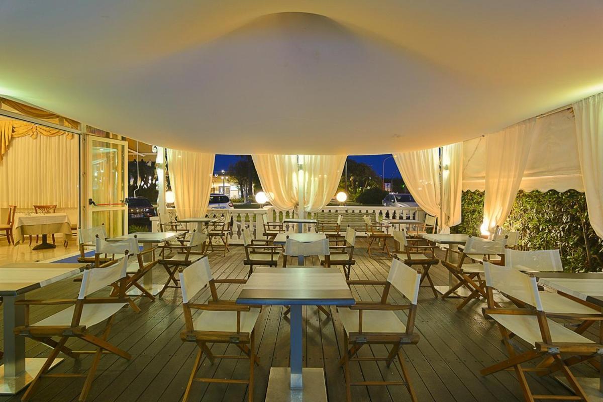 Hotel Coluccini Marina di Pietrasanta Exteriör bild