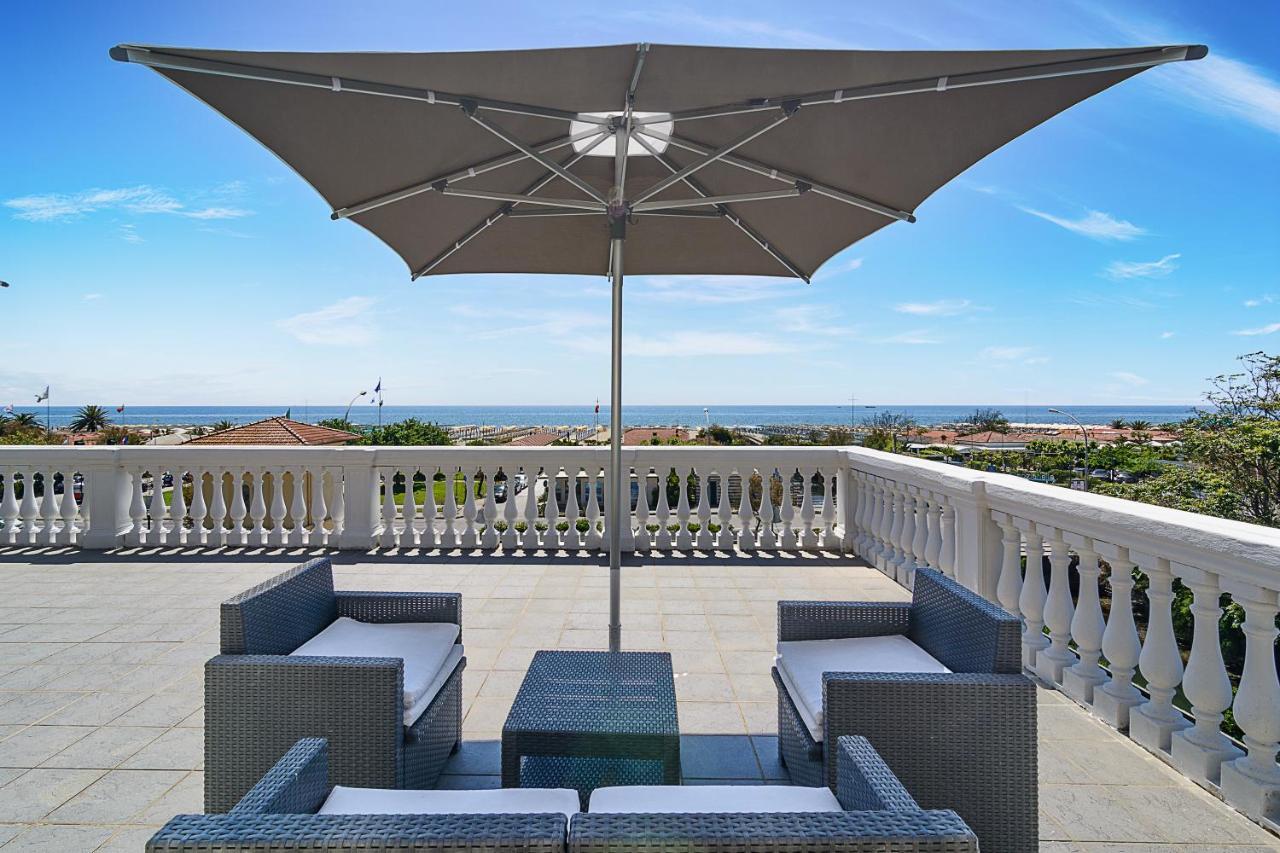 Hotel Coluccini Marina di Pietrasanta Exteriör bild