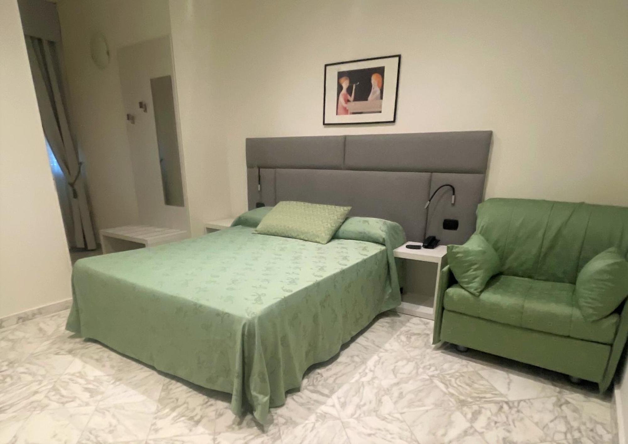 Hotel Coluccini Marina di Pietrasanta Exteriör bild