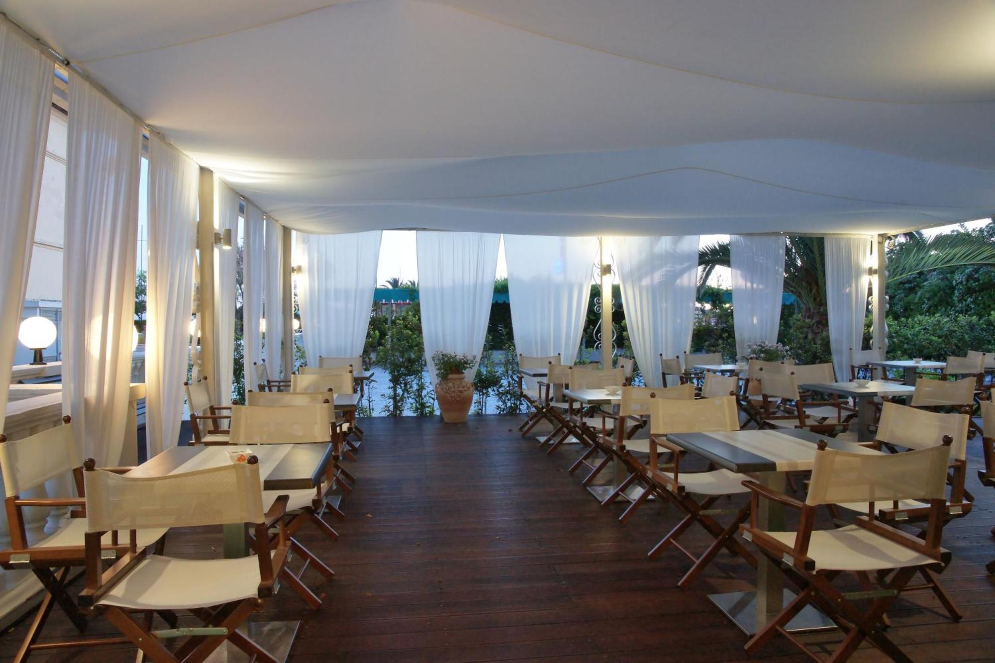 Hotel Coluccini Marina di Pietrasanta Exteriör bild